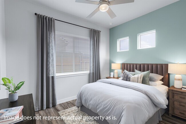 Foto del edificio - 7145 Black Beaver Cir