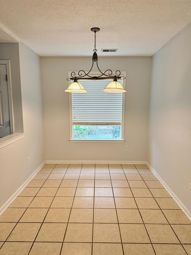 Building Photo - 115 Dannon Springs Dr