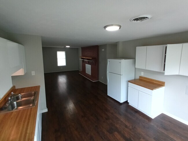 Building Photo - 52 Brianfield Dr