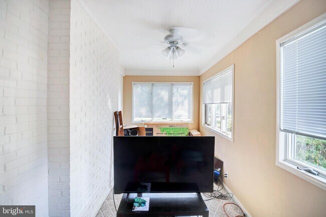 Building Photo - 4913 Berkley St