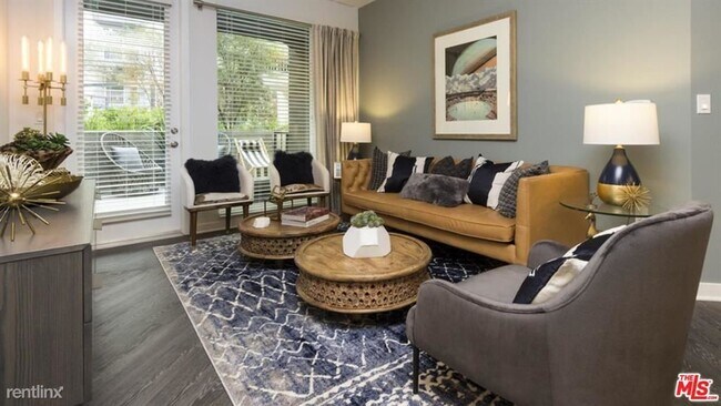 Building Photo - 2 br, 2 bath House - 5901 Center Dr Apt 568