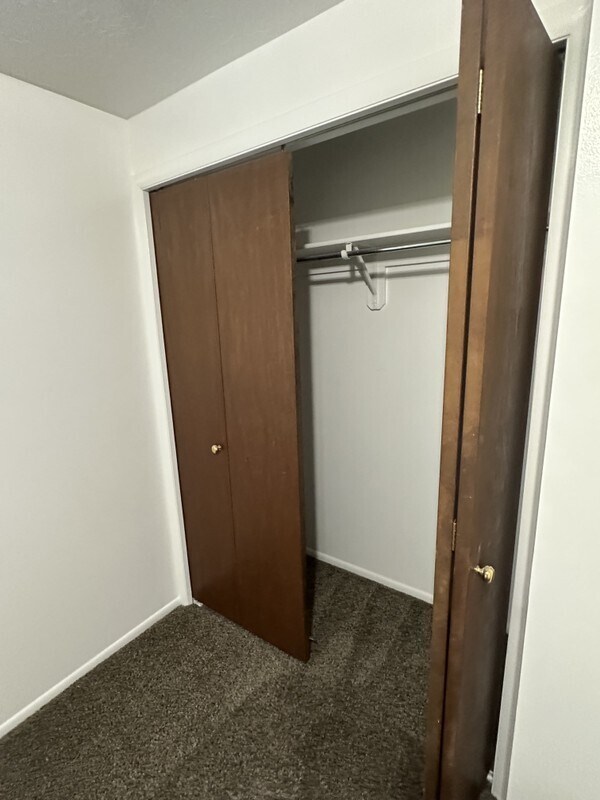 Foto del edificio - 689 E 2300 N
