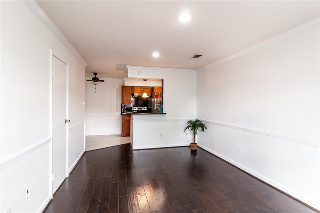 Foto del edificio - 8801 Hammerly Blvd
