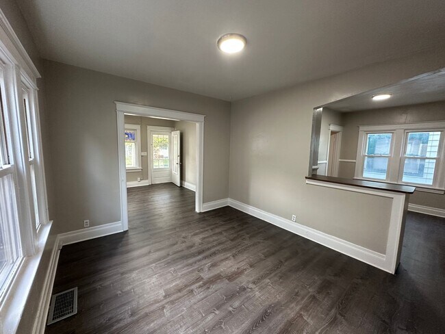 Foto del edificio - Ready to move in 2 bedroom apartment in th...