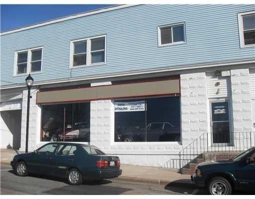 Primary Photo - 33 Railroad Ave