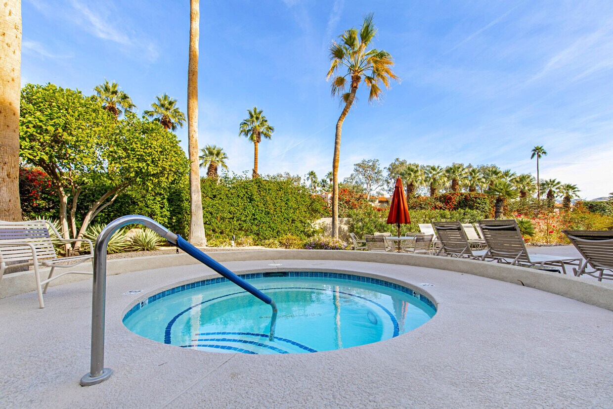 255 S Avenida Caballeros Unit 316, Palm Springs, CA 92262 Condo for