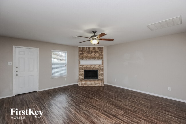 Building Photo - 312 Heritage Dr