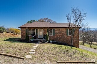 Building Photo - 1212 Rocky Hollow Rd