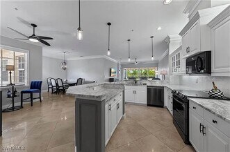 Building Photo - 8601 Piazza Del Lago Cir