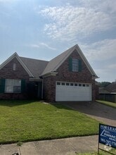 Building Photo - 1072 Red Fern Cir E