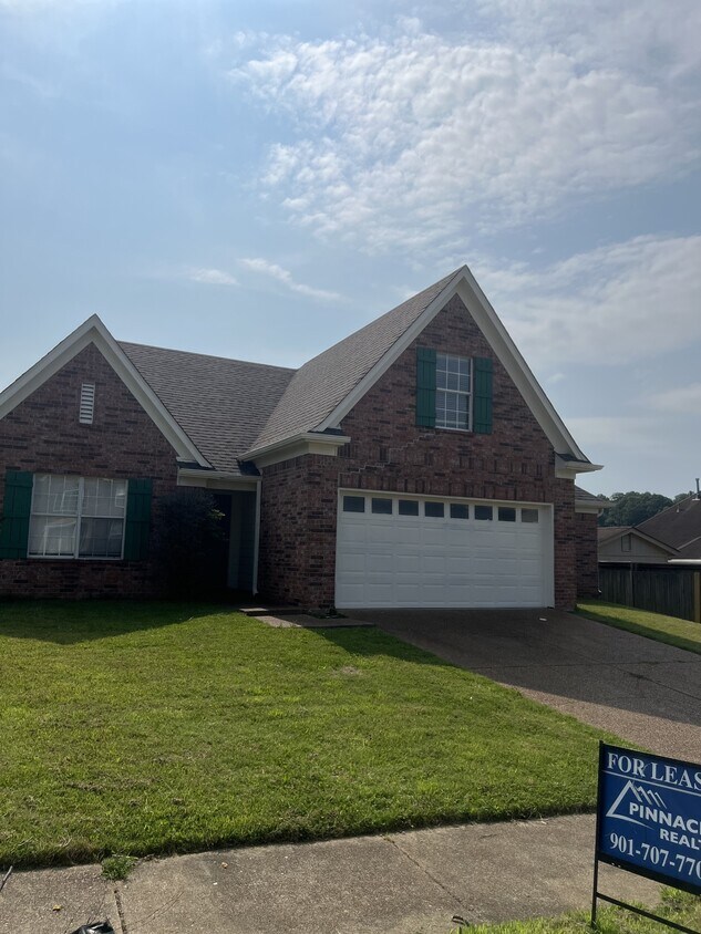 Foto principal - 1072 Red Fern Cir E