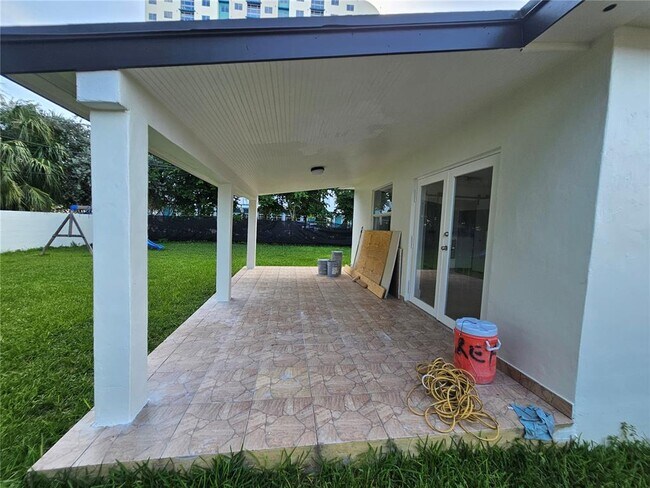 Foto del edificio - 10680 SW 4th St