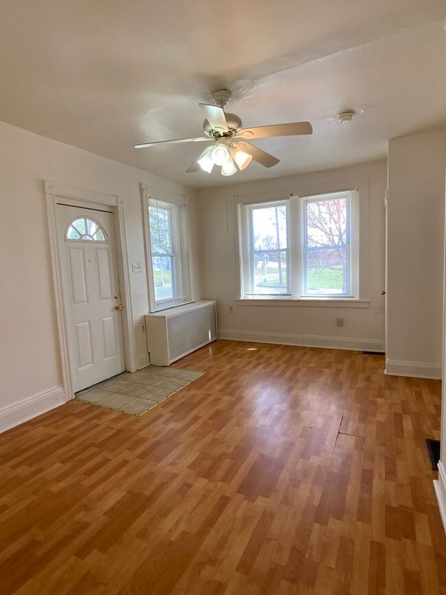 Building Photo - 850 Highland Ave