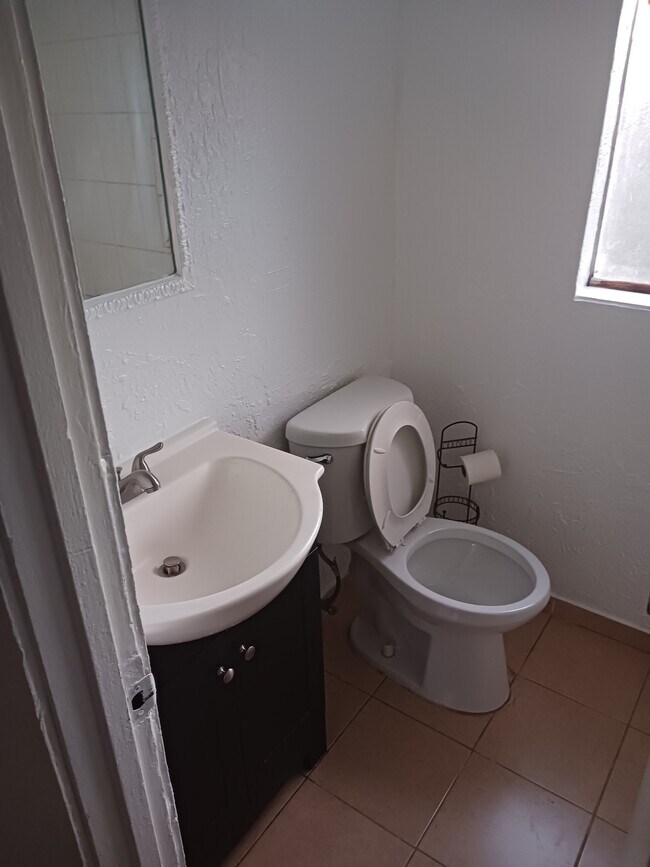 Foto del edificio - 10946 Otsego St