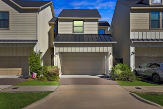 Building Photo - 1612 Northwood St