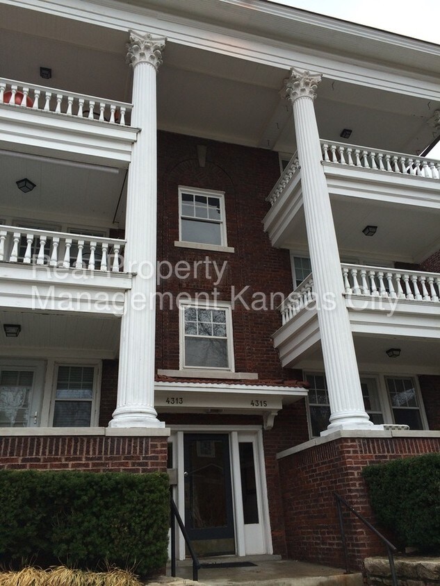 Primary Photo - 4315 McGee St