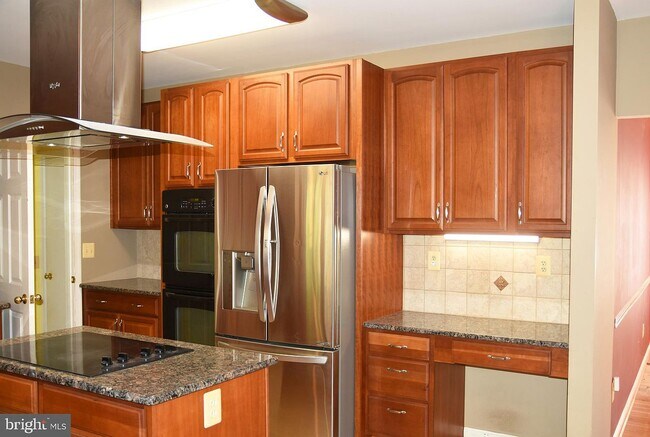 Foto del edificio - 6404 Spring Forest Rd