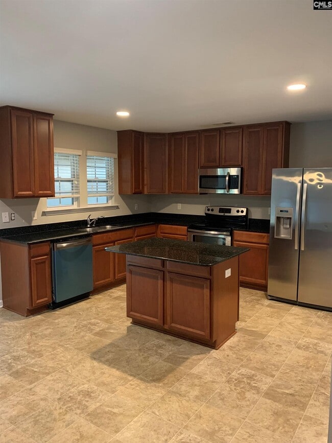 Building Photo - 600 Silver Spoon Ln