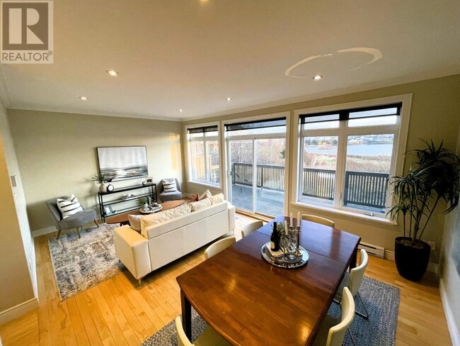 Building Photo - 28 Lions Cres