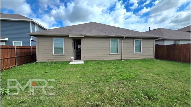 Building Photo - 233 Cal Frd Dr