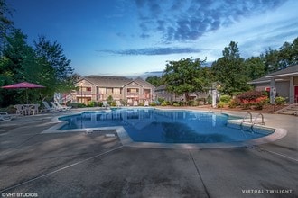 Building Photo - Ivy Hollow