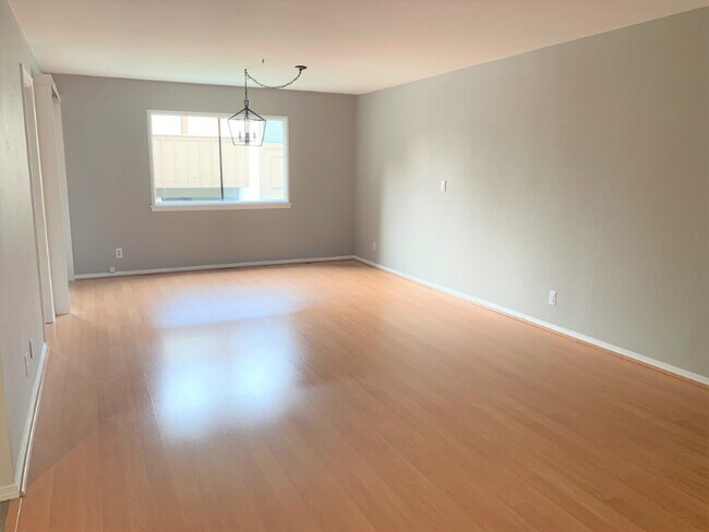 Foto del edificio - 1122 Woodside Rd