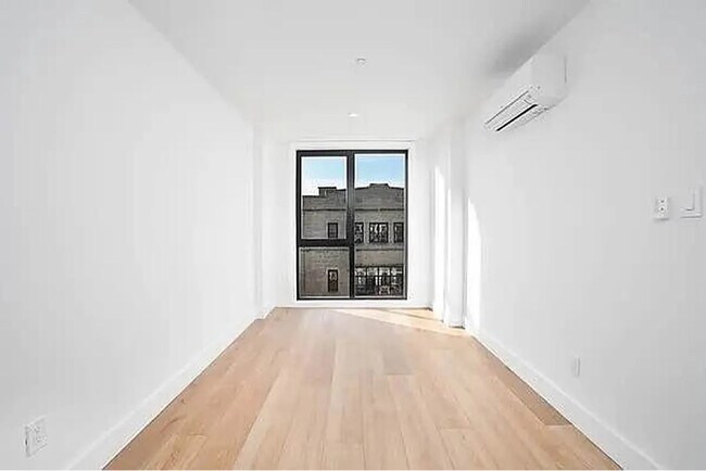 Building Photo - 23-33 Astoria Blvd