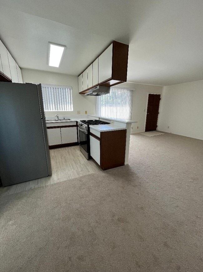 Building Photo - 5908 Cedros Avenue