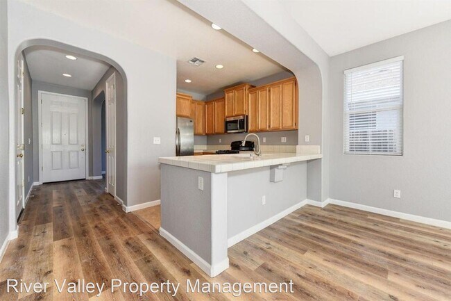 Building Photo - 3 br, 2 bath House - 1844 Dawnelle Way