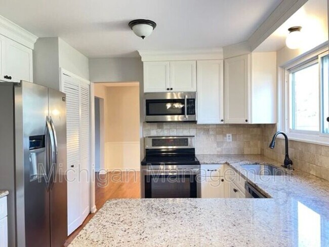 Photo - 8490 Westchester Ln House