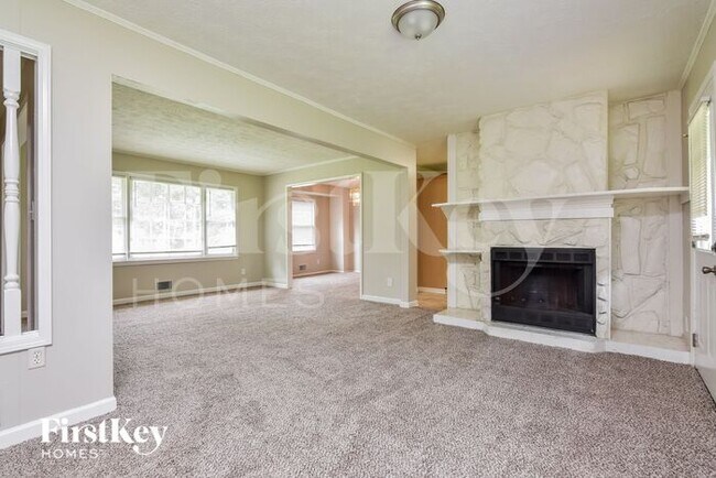 Building Photo - 5892 Hallwood Ct