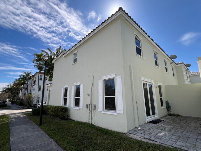 Foto del edificio - 17065 SW 93rd St