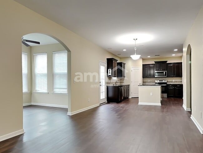 Building Photo - 30 Winslow Cir