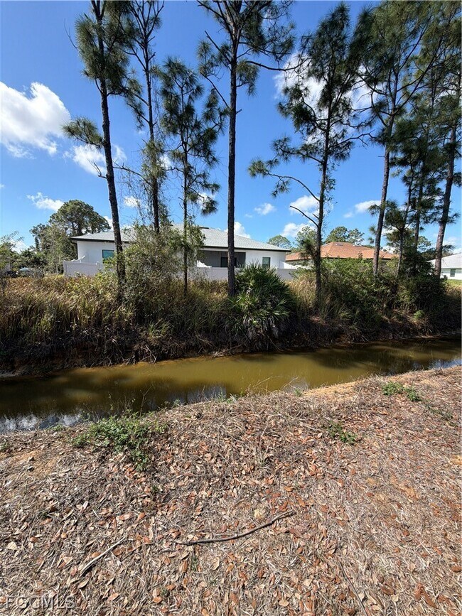 Foto del edificio - 4719 28th St SW