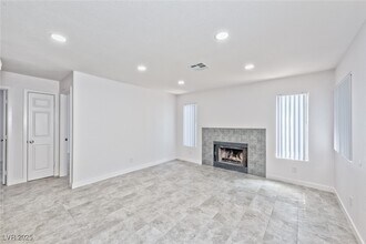 Building Photo - 1870 Nebula Dr