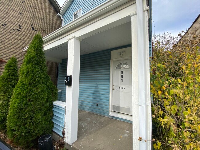 Foto del edificio - 901 Chartiers Ave