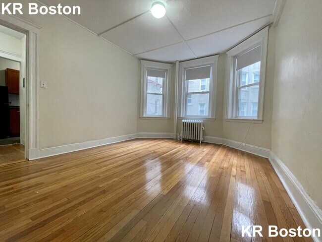Building Photo - 1254 Boylston St