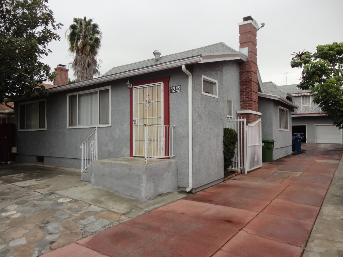Primary Photo - 1240-1242 Lodi Pl