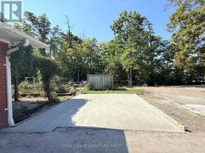 Building Photo - 38 Burnhamthorpe Rd W