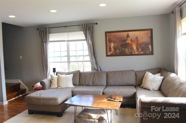 Foto del edificio - 1530 Wilmore Dr