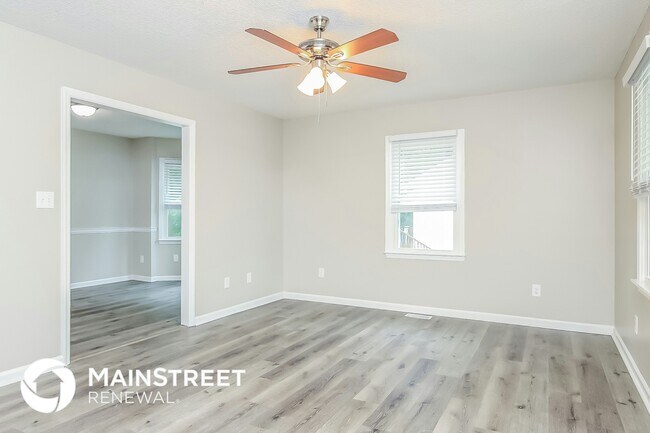 Building Photo - 208 Redberry Dr