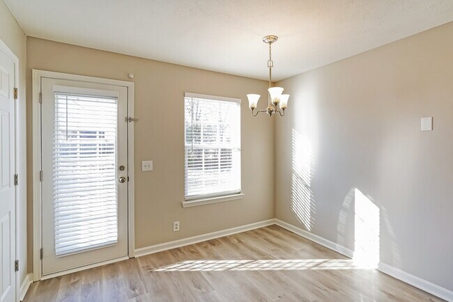 Building Photo - 7016 S Hampton Blvd