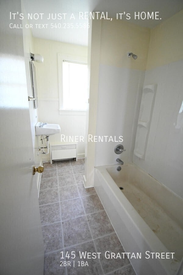 Foto del edificio - 145 W Grattan St