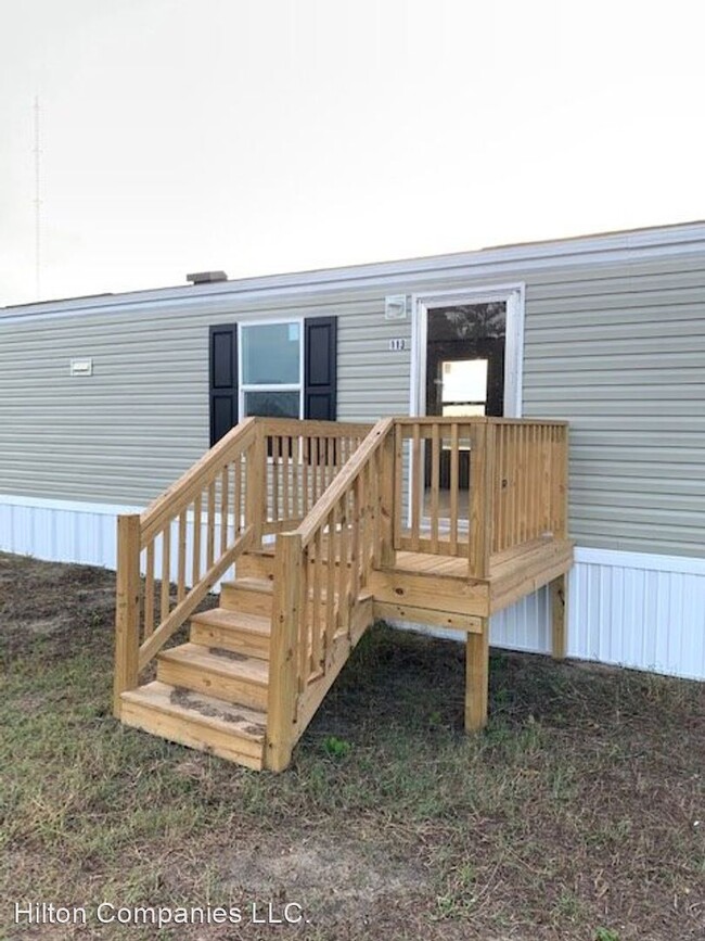 Building Photo - 3 br, 2 bath House - 160 Perry Dr.