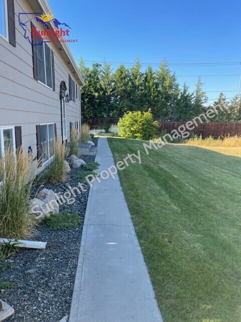 Foto del edificio - 2319 Alderson Ave