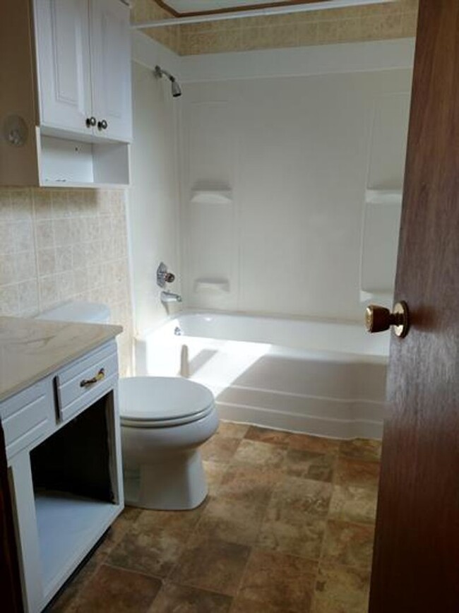 Foto del edificio - 2 bedrom/ 1 Bathroom