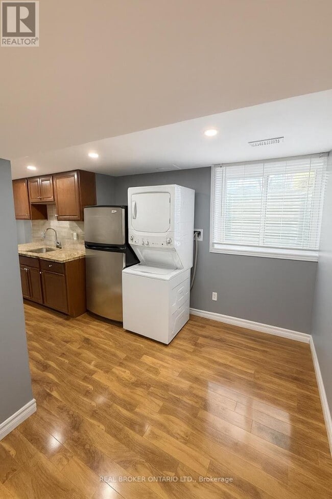 Building Photo - 210 Miller Dr