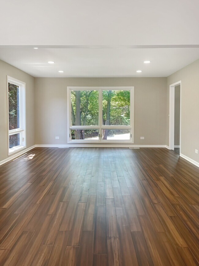 Foto del edificio - 23 White Pine Dr
