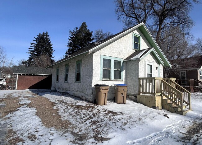 Foto del edificio - 18 8th Ave NW