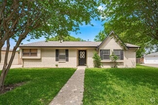 Building Photo - 13506 Sherwood St